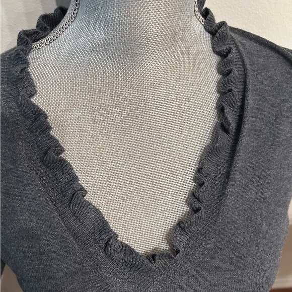 Jacob ruffle v neck knit sweater in soft charcoal grey XS - Picture 2 of 6
